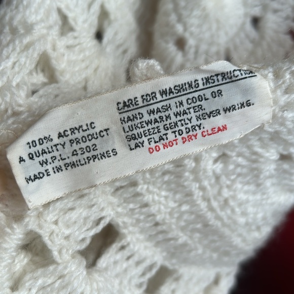 80s Creamy Crocheted Capelet - Picture 5 of 7